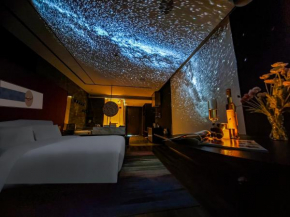 Beso vinyl fragment designer hotel